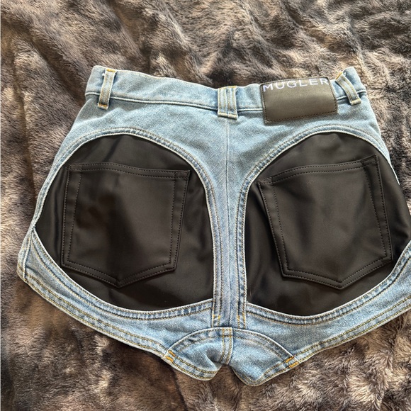 MUGLER spiral paneled denim shorts. - Picture 4 of 4